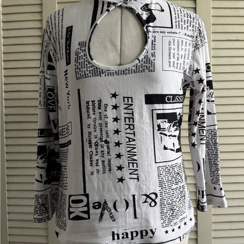 Stylish Black and White Graphic Print Top